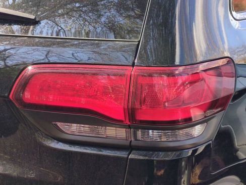 Used 2020 Jeep Grand Cherokee Limited X image 15