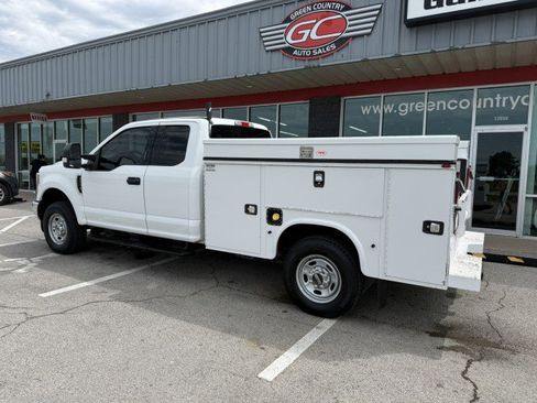 Used 2018 Ford F250 XLT AWD/4WD image 4