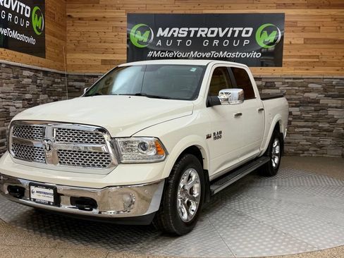 Used 2017 RAM 1500 Laramie w/ Convenience Group AWD/4WD image 6
