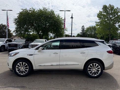 Certified 2021 Buick Enclave Essence w/ Sound and Sites Package AWD/4WD image 8