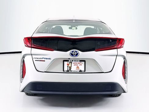 Used 2020 Toyota Prius Prime LE image 8