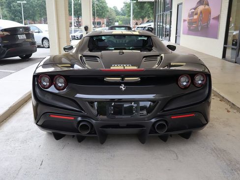 Used 2023 Ferrari F8 Tributo RWD image 5