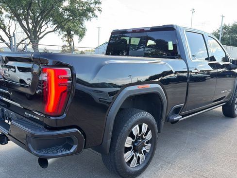 Used 2024 GMC Sierra 2500 Denali w/ Denali Reserve Package AWD/4WD image 3