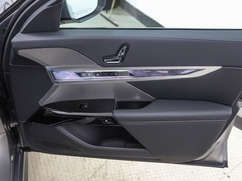 New 2026 BMW 740i xDrive image 29