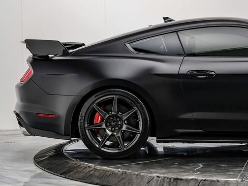 Used 2022 Ford Mustang Shelby GT500 w/ Carbon Fiber Track Pack RWD image 33