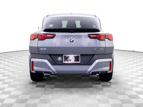 Certified 2025 BMW X2 xDrive28i w/ Premium Package AWD/4WD image 4