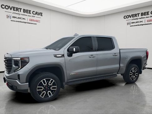 Used 2024 GMC Sierra 1500 AT4 w/ Technology Package image 4