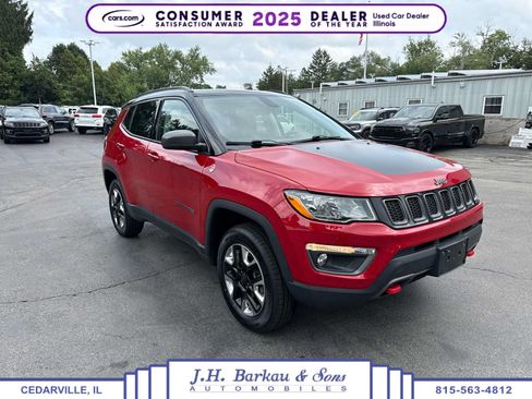 Used 2017 Jeep Compass Trailhawk w/ Leather Interior Group AWD/4WD image 1