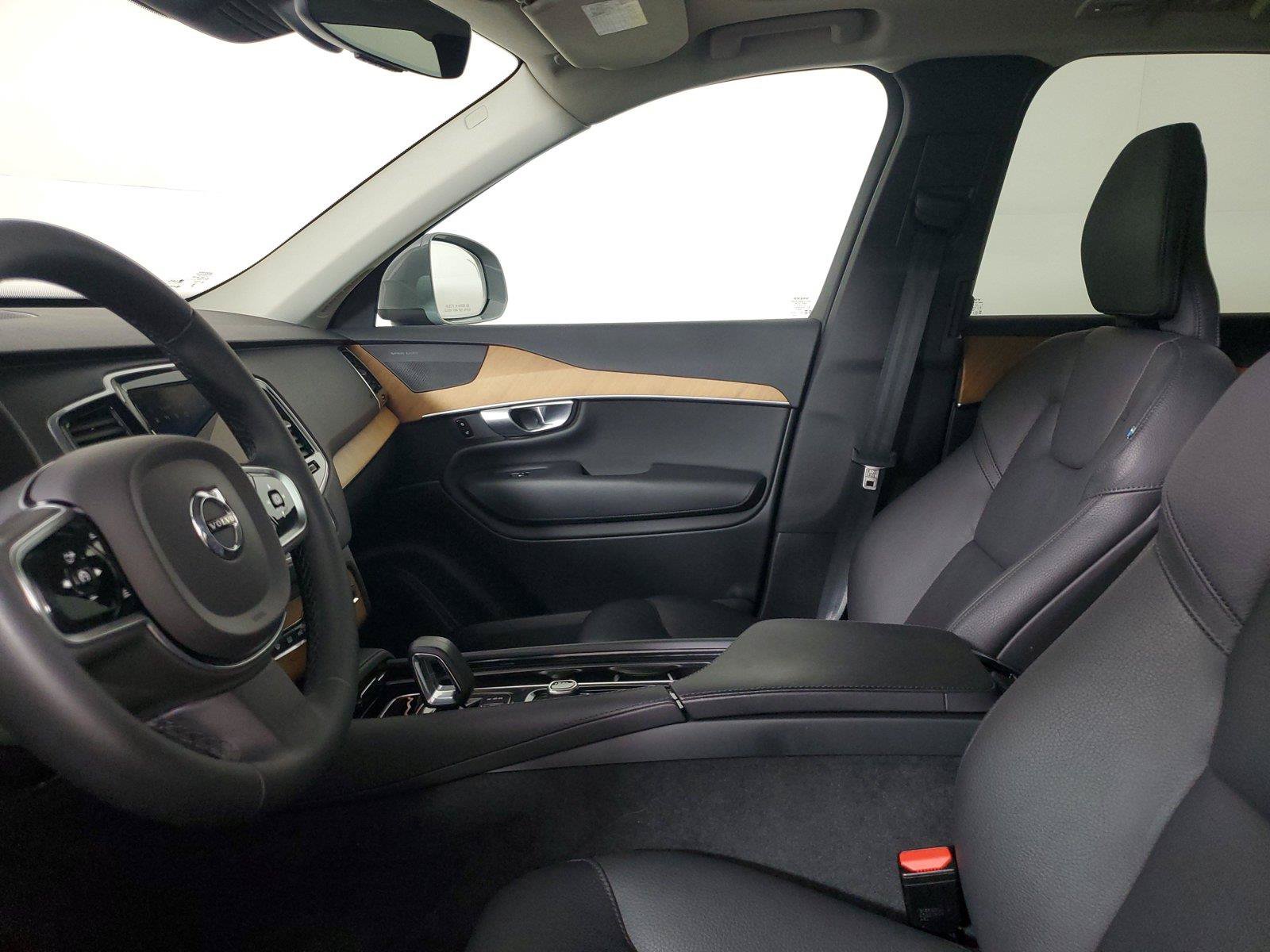 Certified 2024 Volvo XC90 B6 Plus AWD/4WD image 23