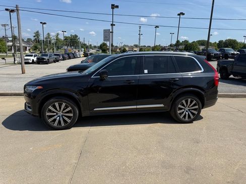 Used 2024 Volvo XC90 B6 Plus AWD/4WD image 9