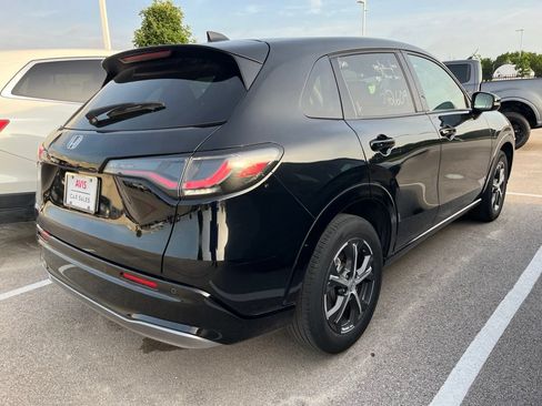 Used 2025 Honda HR-V EX-L image 3