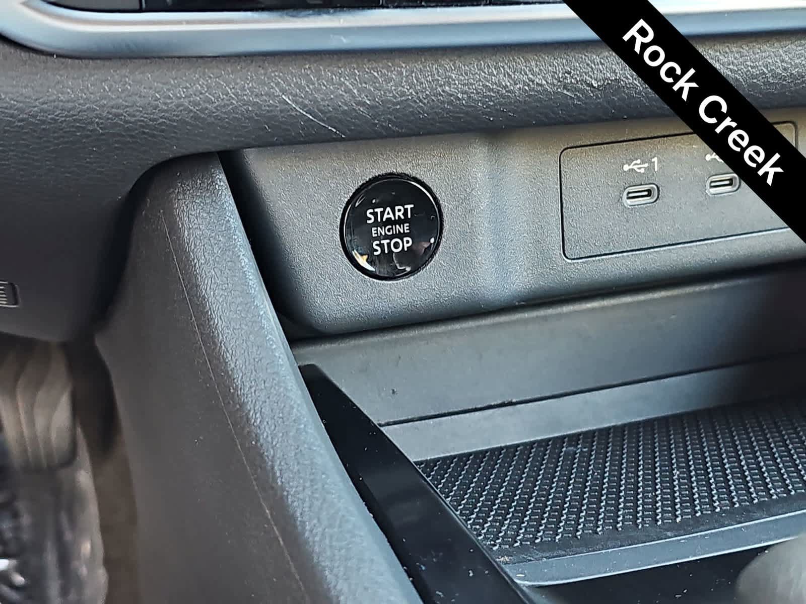 Used 2025 Nissan Rogue SV AWD/4WD image 24