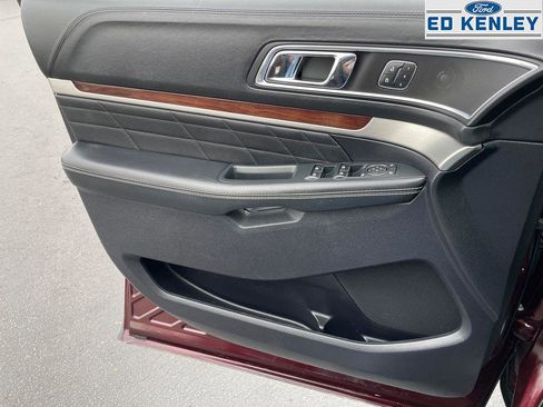 Used 2019 Ford Explorer Platinum image 22