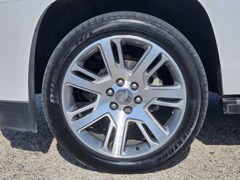 Used 2016 Cadillac Escalade Premium AWD/4WD image 13
