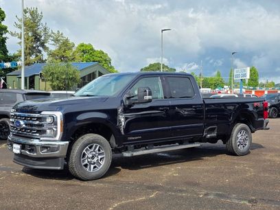 New 2025 Ford F350 Lariat w/ FX4 Off-Road Package