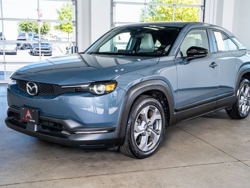 Used 2022 MAZDA MX-30 Electric w/ Premium Package image 11