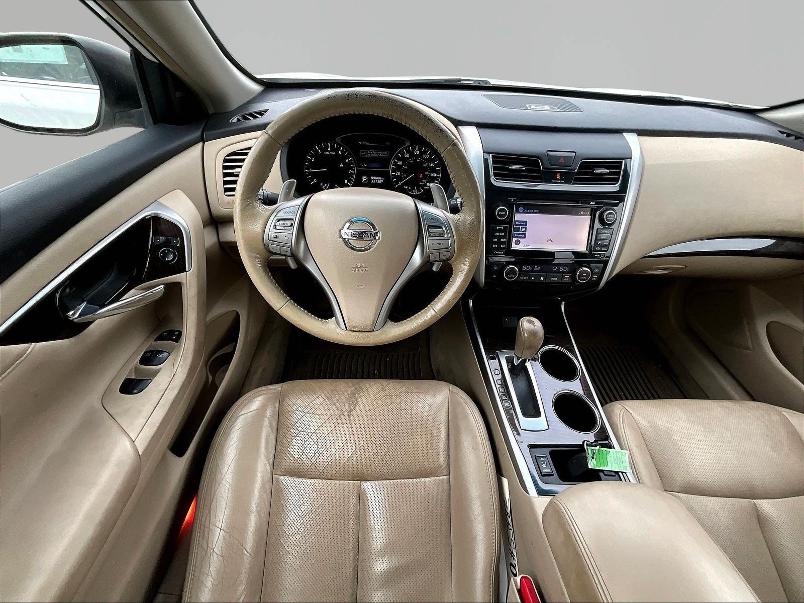 Used 2013 Nissan Altima 3.5 SL w/ Technology Pkg FWD image 8