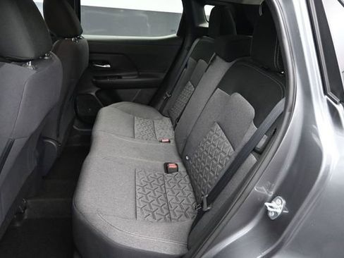 Used 2025 Nissan Kicks SV AWD/4WD image 11