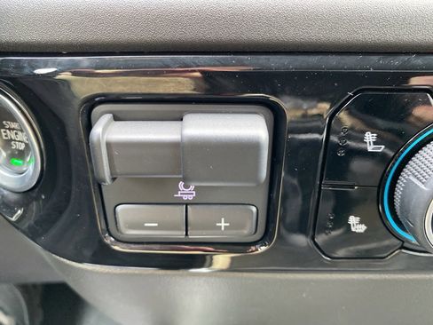 Used 2022 Chevrolet Silverado 1500 RST w/ Convenience Package II image 26