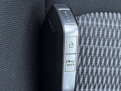 Used 2025 Kia Sorento LX FWD image 39