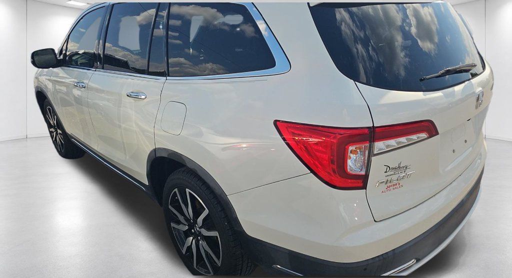 Used 2019 Honda Pilot Touring image 5