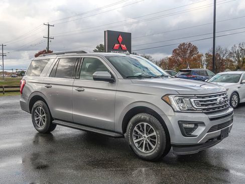 Used 2021 Ford Expedition XLT image 8