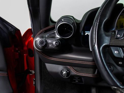 Certified 2022 Ferrari F8 Tributo RWD image 36