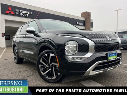 New 2025 Mitsubishi Outlander SE