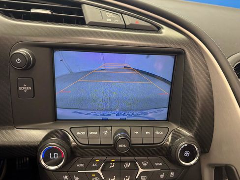 Used 2015 Chevrolet Corvette Z06 w/ 3LZ Preferred Equipment Group RWD image 20