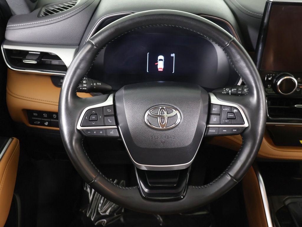 Used 2023 Toyota Highlander Platinum AWD/4WD image 46