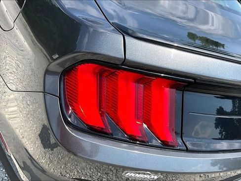Used 2018 Ford Mustang Premium RWD image 25