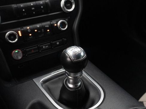 Used 2022 Ford Mustang Coupe RWD image 24