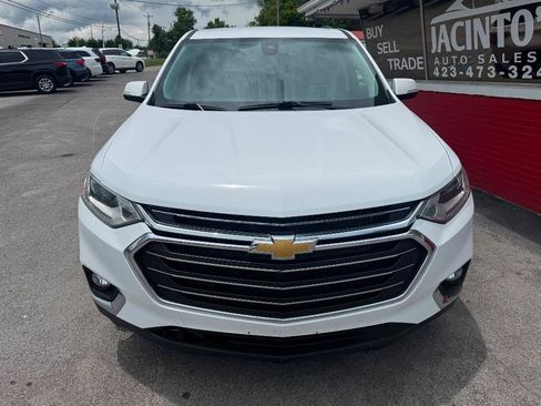 Used 2020 Chevrolet Traverse LT w/ Driver Confidence II Package AWD/4WD image 3