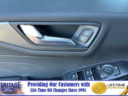 New 2025 Ford Escape SE image 11