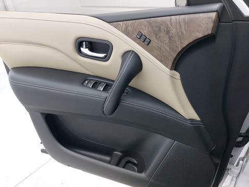 Used 2023 INFINITI QX80 Premium Select w/ Cargo Package image 30