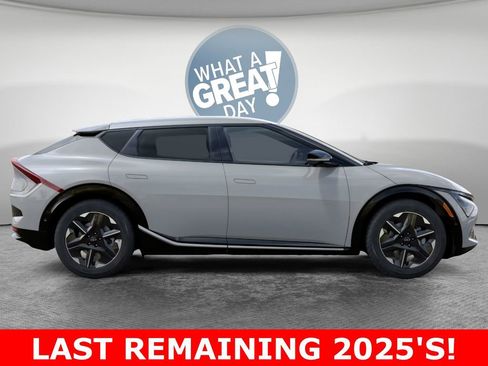 New 2025 Kia EV6 Wind AWD/4WD image 7