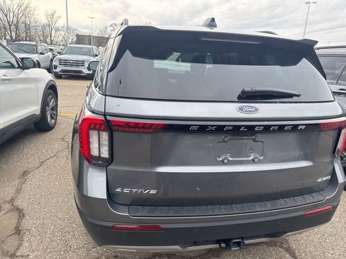 New 2026 Ford Explorer Active w/ Active Comfort Package image 14