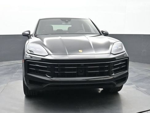 Certified 2024 Porsche Cayenne Coupe AWD/4WD image 26