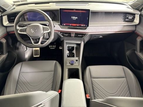 New 2026 Volkswagen Tiguan SE R-Line image 14