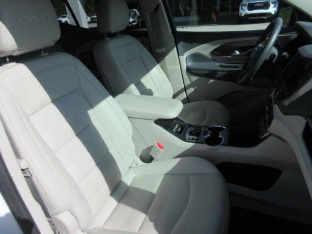 Used 2024 GMC Terrain Denali w/ Denali Premium Package AWD/4WD image 13