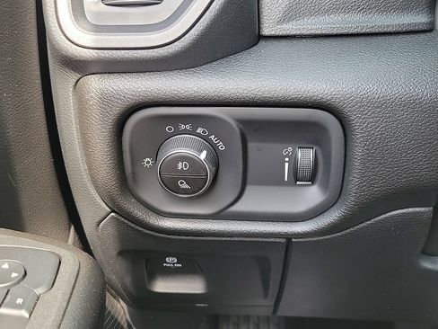New 2026 RAM 1500 Express AWD/4WD image 14