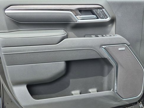New 2026 Chevrolet Silverado 2500 LTZ w/ LTZ Premium Package AWD/4WD image 23