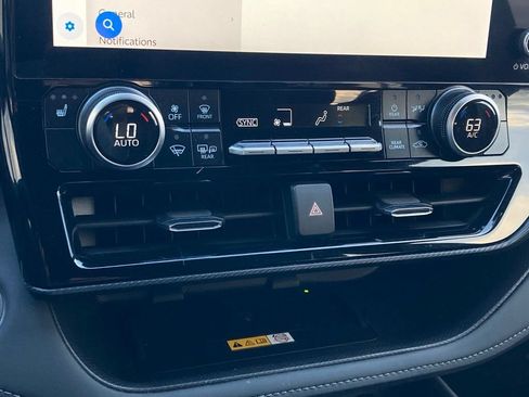 Certified 2025 Toyota Highlander XSE AWD/4WD image 28