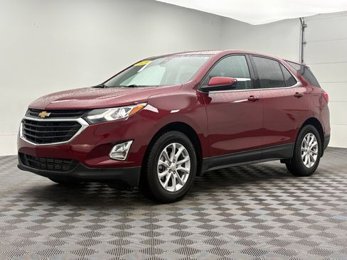 Used 2020 Chevrolet Equinox LT w/ Driver Convenience Package FWD image 2