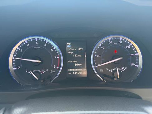 Used 2018 Toyota Highlander XLE AWD/4WD image 16