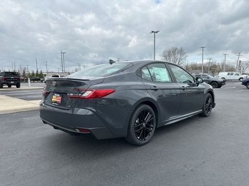 New 2026 Toyota Camry SE image 7