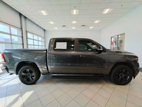 Used 2022 RAM 1500 Big Horn AWD/4WD image 2
