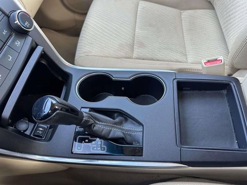Used 2015 Toyota Camry LE image 25