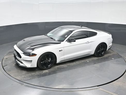 Used 2022 Ford Mustang GT w/ Black Accent Package RWD image 23