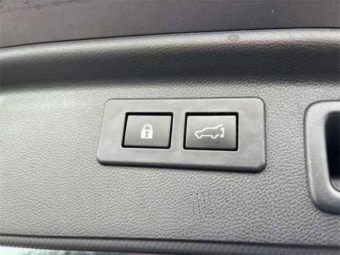 Used 2023 Subaru Forester Premium image 24